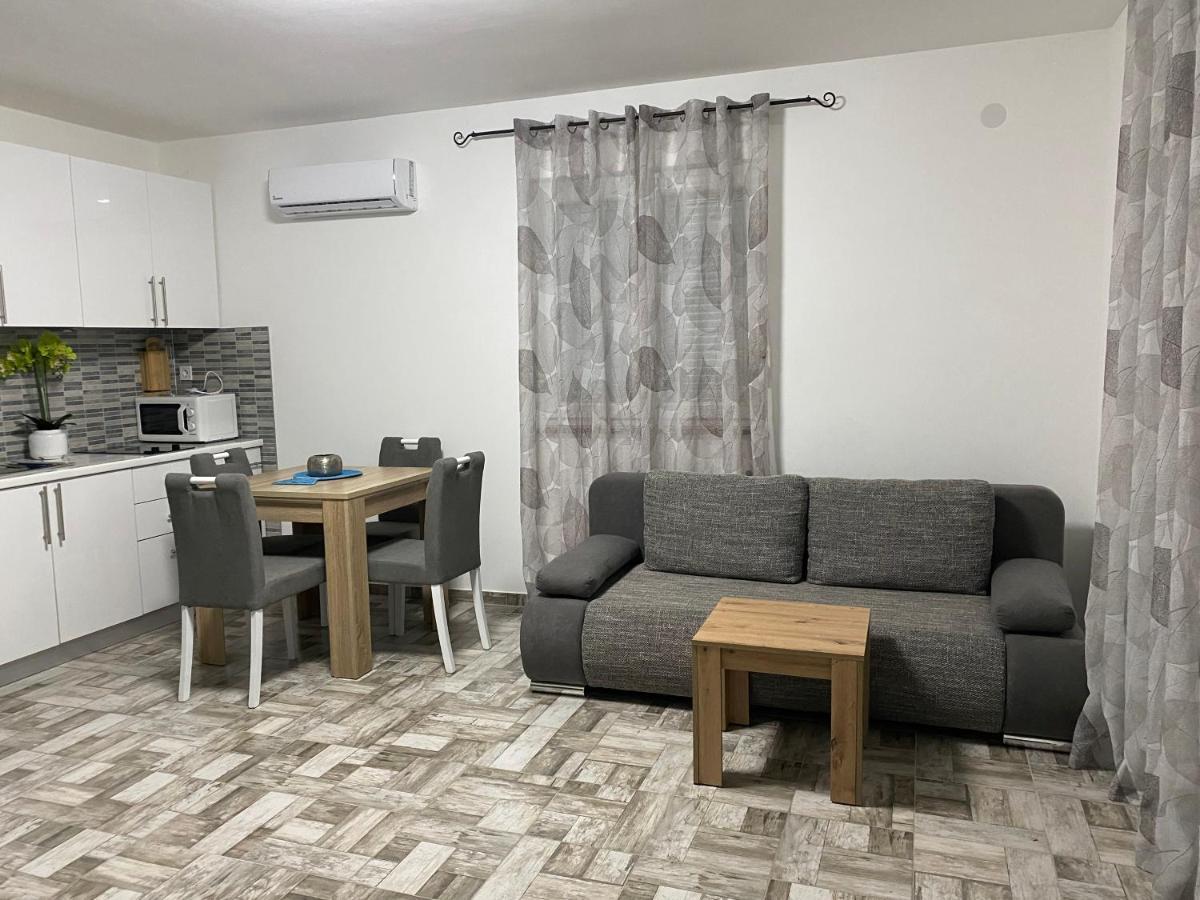 Apartment Tina Rogoznica  Εξωτερικό φωτογραφία