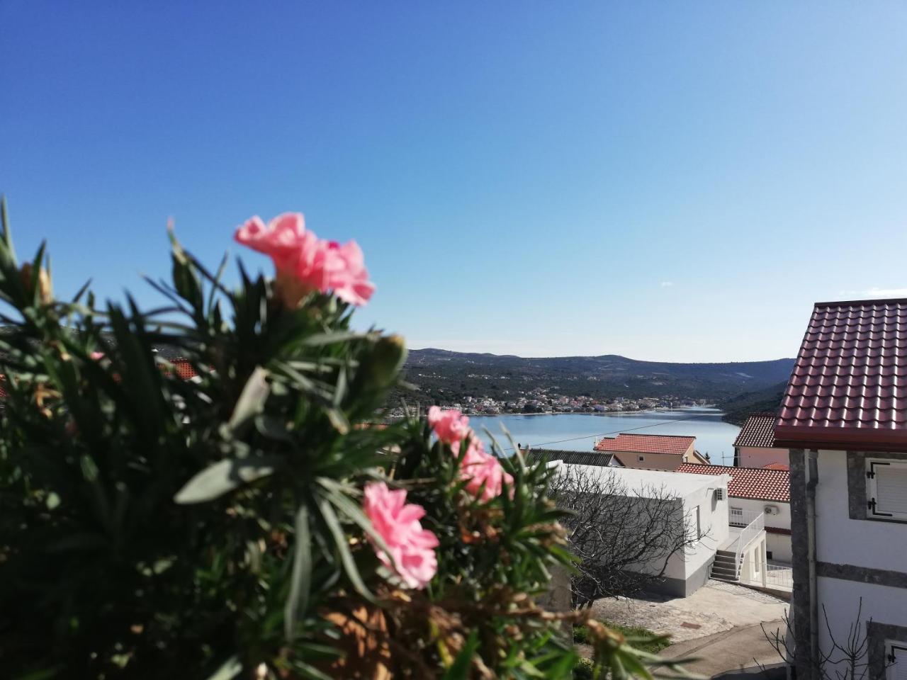 Apartment Tina Rogoznica  Εξωτερικό φωτογραφία