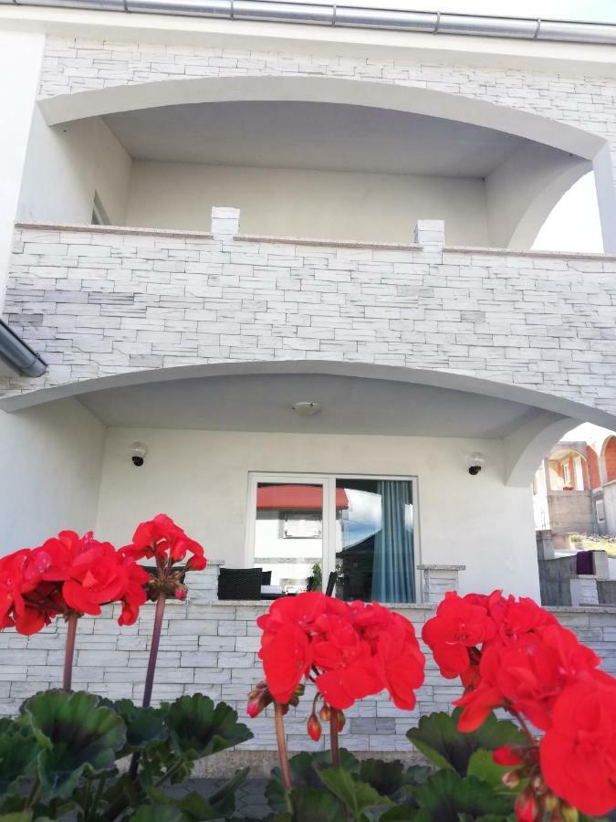 Apartment Tina Rogoznica  Εξωτερικό φωτογραφία